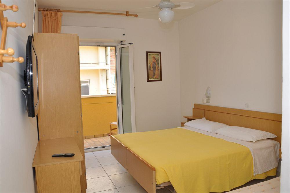 Hotel Teti بيلاريا-إيجيا مارينا المظهر الخارجي الصورة