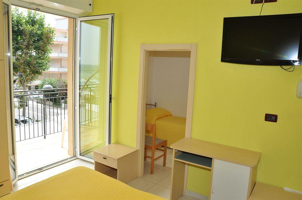 Hotel Teti بيلاريا-إيجيا مارينا المظهر الخارجي الصورة