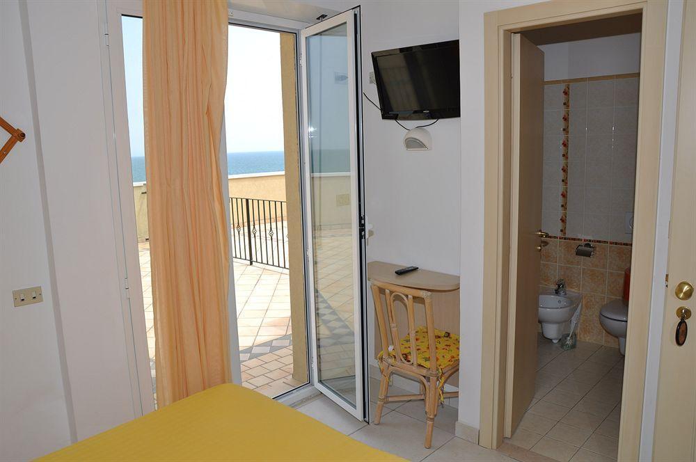 Hotel Teti بيلاريا-إيجيا مارينا المظهر الخارجي الصورة