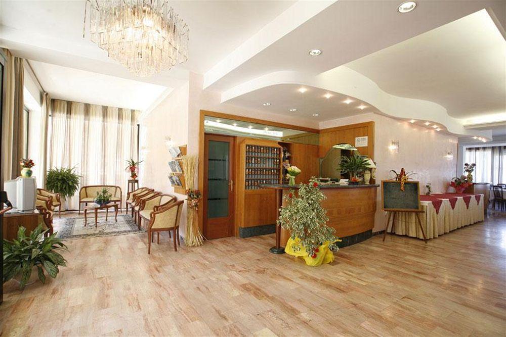 Hotel Teti بيلاريا-إيجيا مارينا المظهر الخارجي الصورة